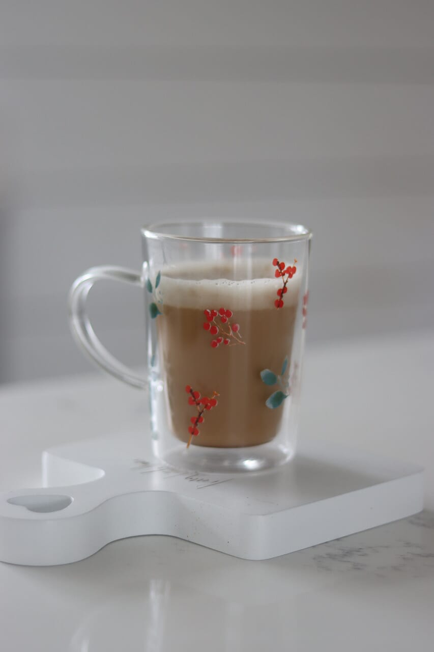 Double wall Christmas Mug - Winter Flower