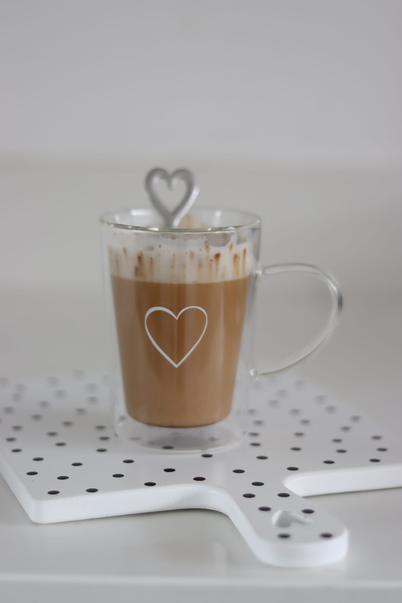 Slim Double Wall Glass Mug - Single Heart/White