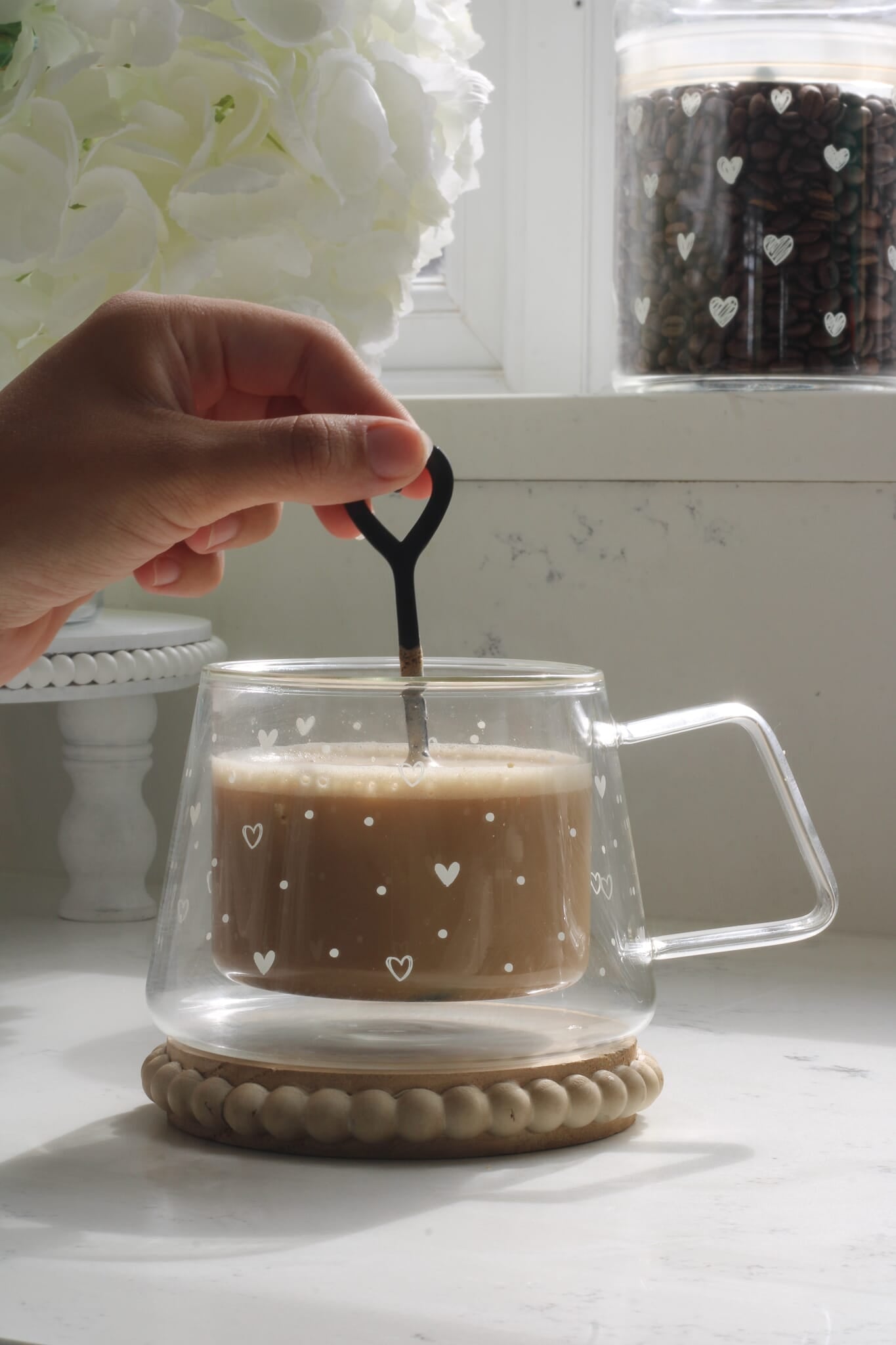 Wrap Around Double Walled Glass Mug – Hearts & Dots White