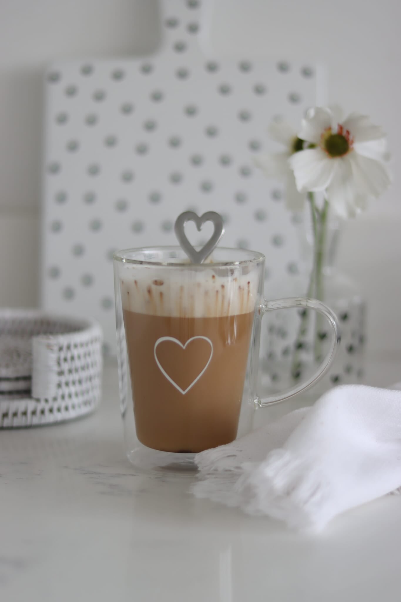 Slim Double Wall Glass Mug - Single Heart/White