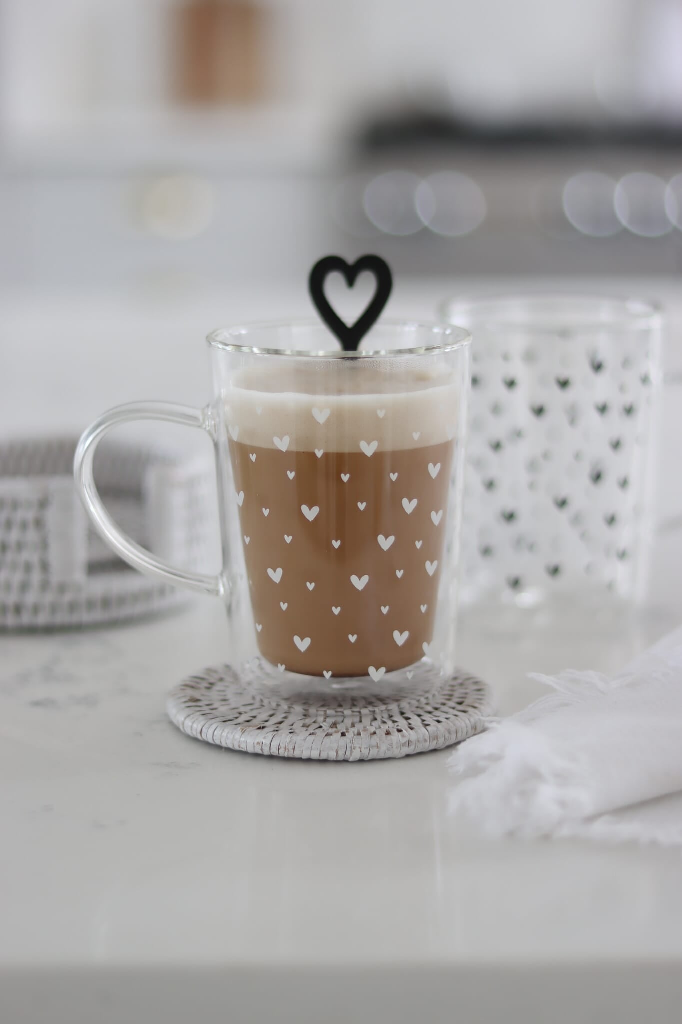 Slim Double Wall Small Closer Hearts/White Glass Mug