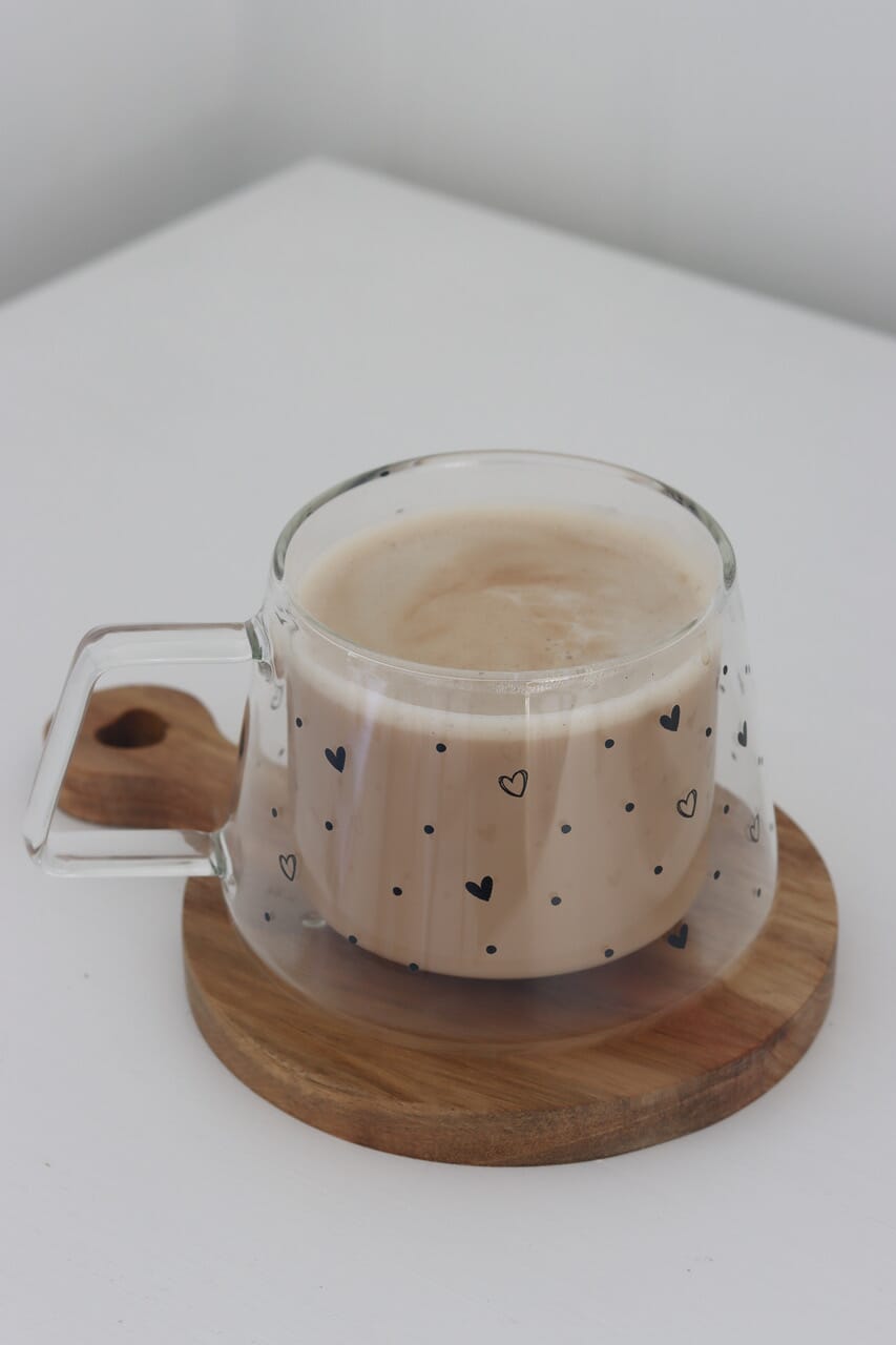 Wrap Around Double Walled Glass Mug – Hearts & Dots Black