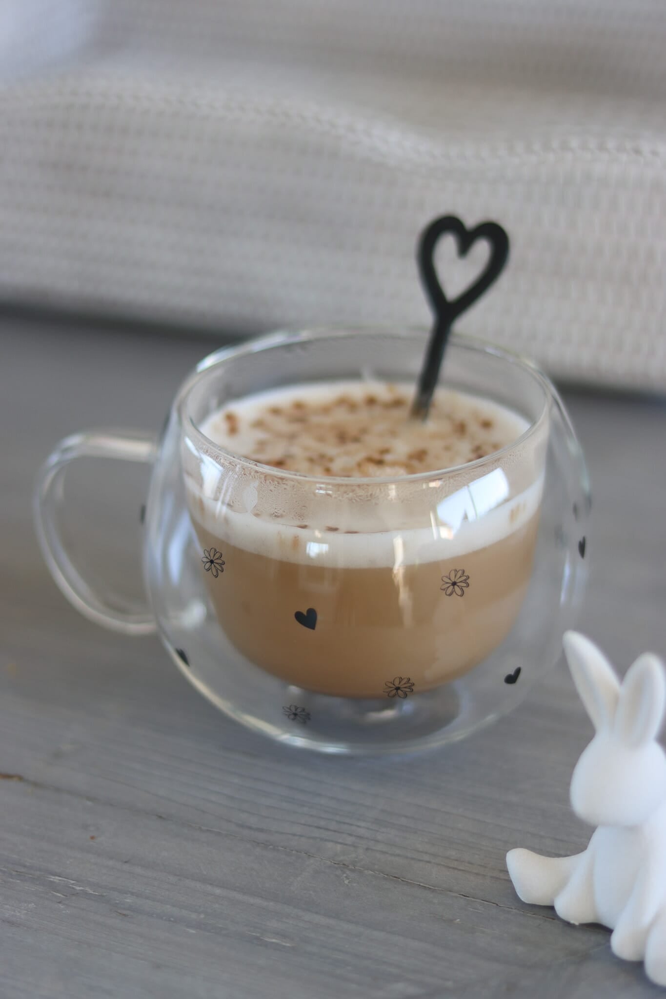 Round Double Wall Glass Mug Black - Daisy Hearts
