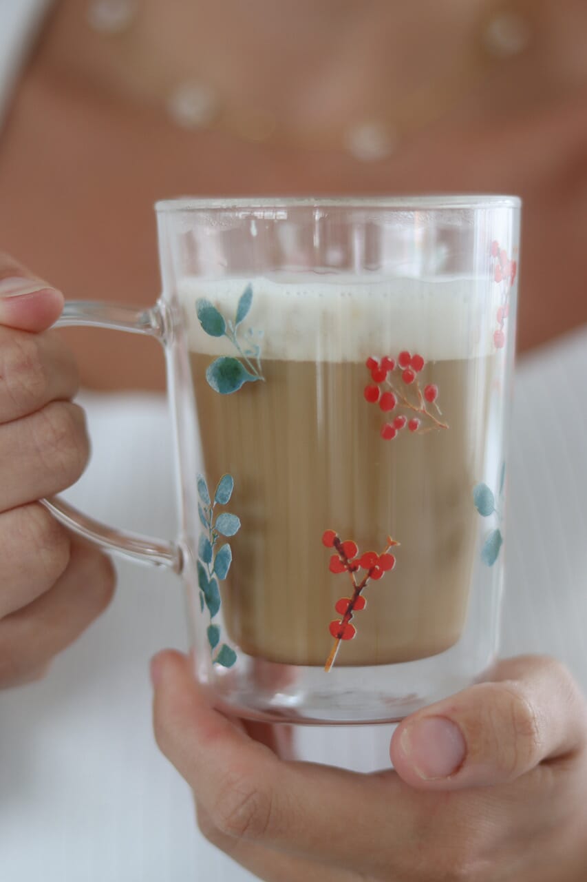 Double wall Christmas Mug - Winter Flower