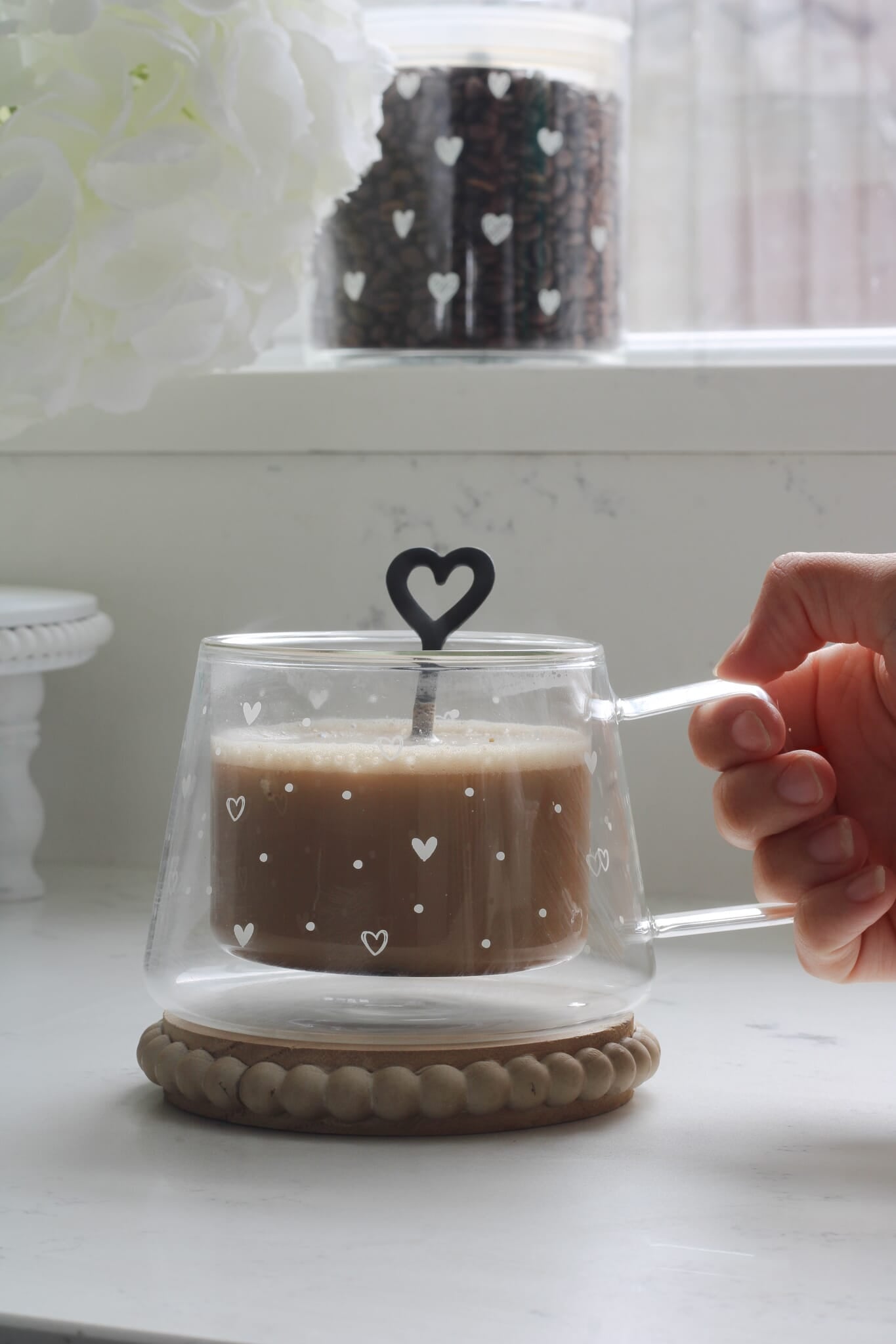 Wrap Around Double Walled Glass Mug – Hearts & Dots White