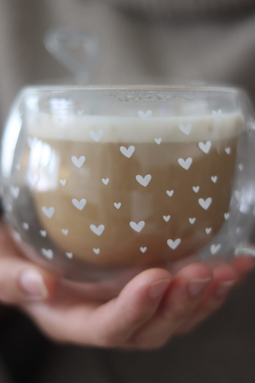 Round Double Walled Glass Mug - Multi Heart/White